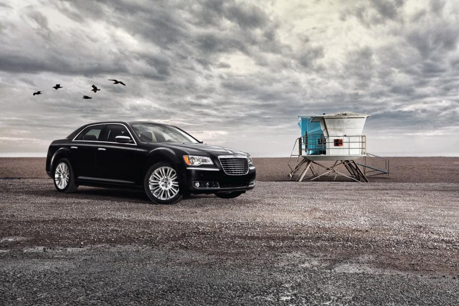  Chrysler 300C 2011 года  (фото 34 из 83)